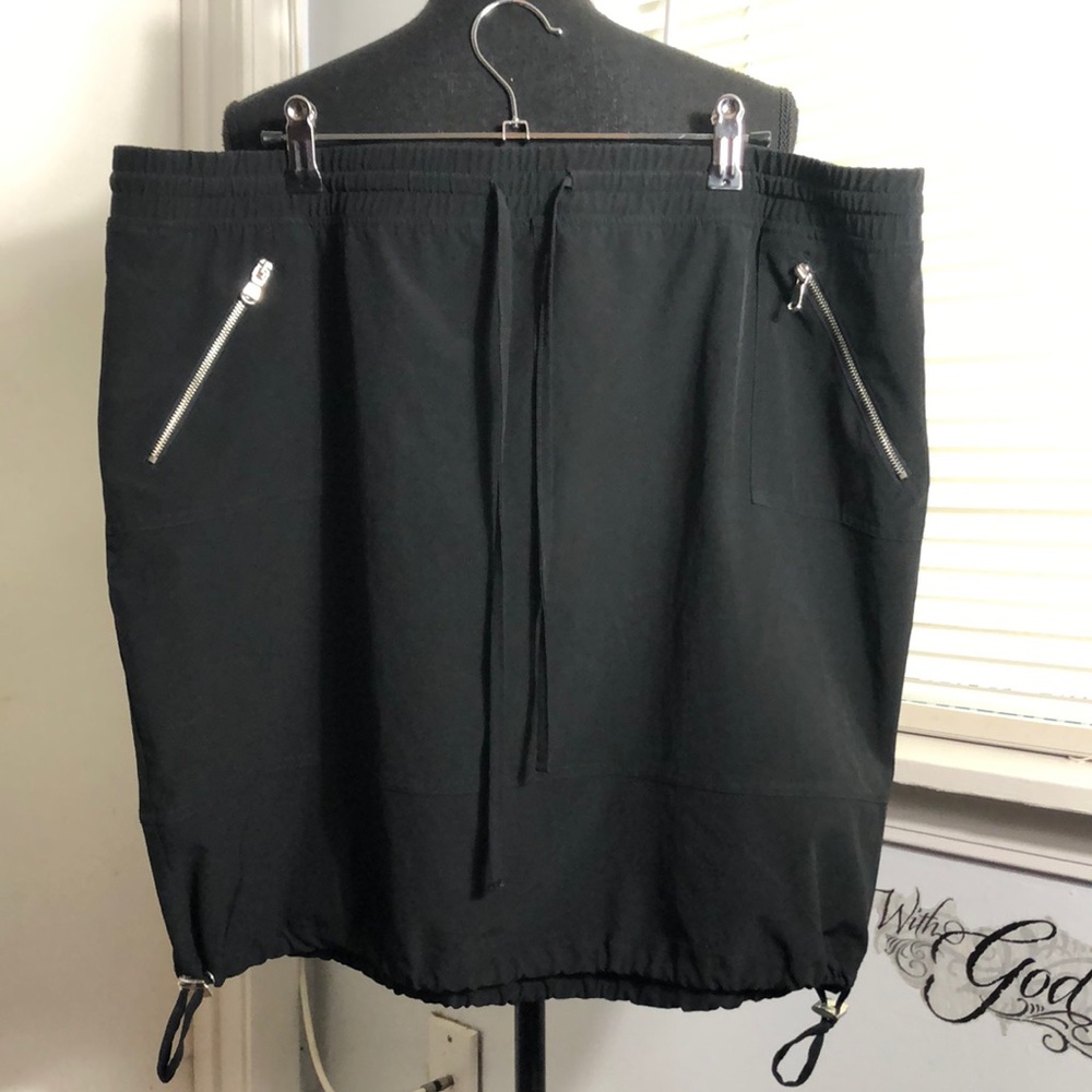 Zenergy by Chico’s Black Athletic Skirt